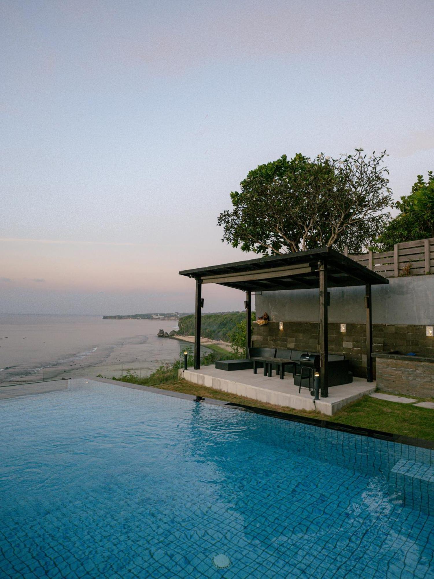 Suluban Cliff Bali Villa Uluwatu  Exterior photo
